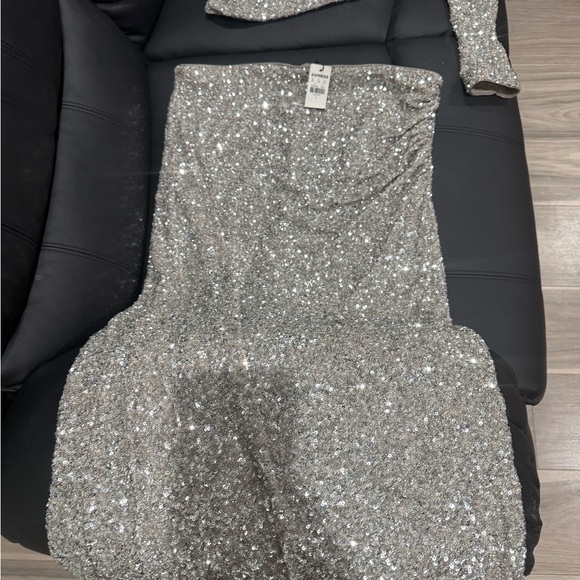 Express Dresses & Skirts - Express Silver Strapless Sequin Dress